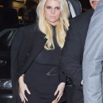 Jessica Simpson Flaşların Kurbanı Oldu