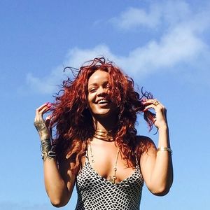 Rihanna – James Joint