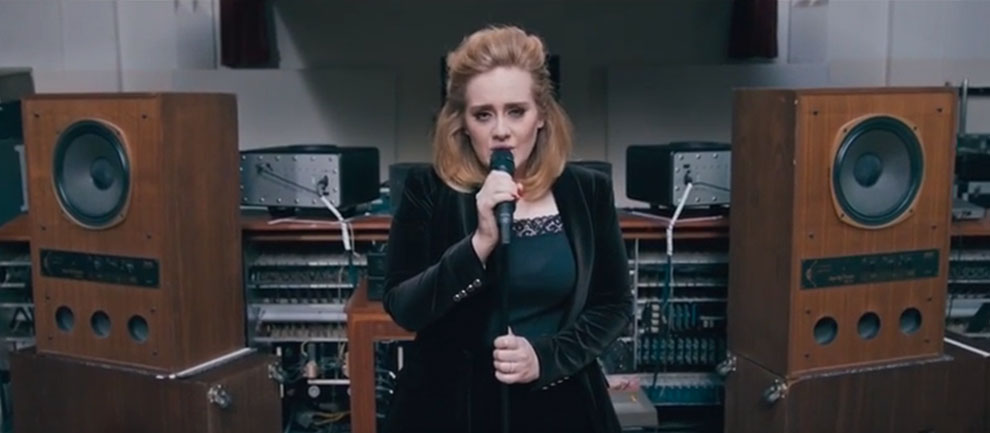 Adele’den Yeni Şarkıya Canlı Performans!