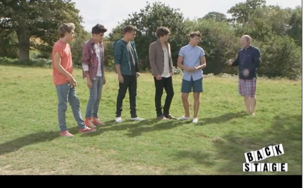 One Direction – Live While We're Young-Backstage