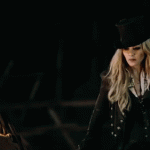 23. Madonna’nın ”Ghosttown” şarkısı, Jason Derulo’nun ses getiren ”Talk Dirty” parçasını beğenip, şarkı yazarları Jason Evigan ve Sean Douglas ile çalışmak istemesiyle ortaya çıkmış