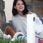 Exclusive… Selena Gomez Relaxing At Rehab In Tennessee***NO USE W/O PRIOR AGREEMENT – CALL FOR PRICING***