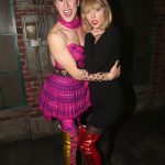 taylor-swift-kinky-boots-sahne-arkasi-2454