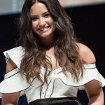 Demi-Lovato-Elmas-Ödülü-Aldı-005