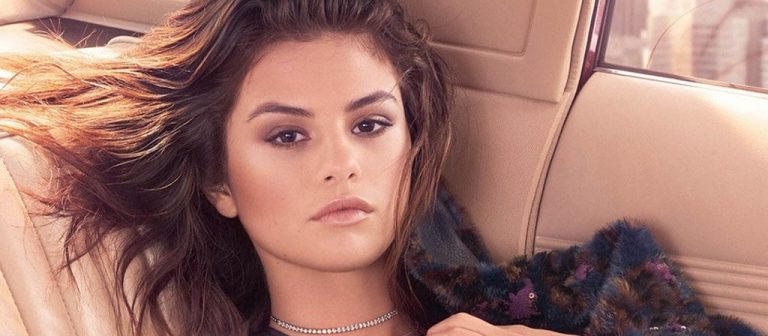 Selena Gomez tarihe geçti