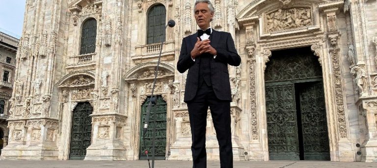 Andrea Bocelli’nin, Duomo Kadetrali’ndeki ‘Umut İçin Müzik’ konseri milyonları ağlattı