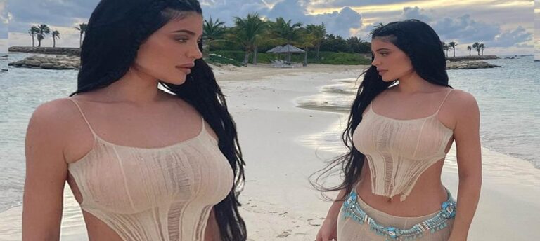 KYLIE JENNER’IN SAHİLDEKİ POZLARI BÜYÜLEDİ