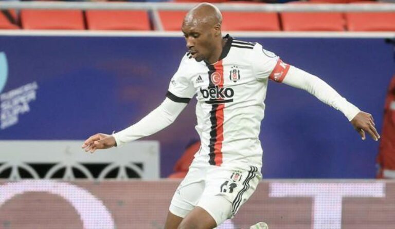 Son Dakika: TFF Süper Kupa’daki Beşiktaş-Antalyaspor maçına Atiba Hutchinson damgası!