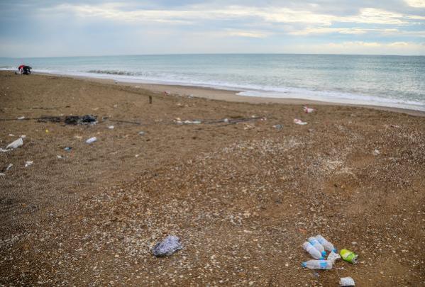 Kumköy’de çardaklar caretta caretta’ları tehdit ediyor