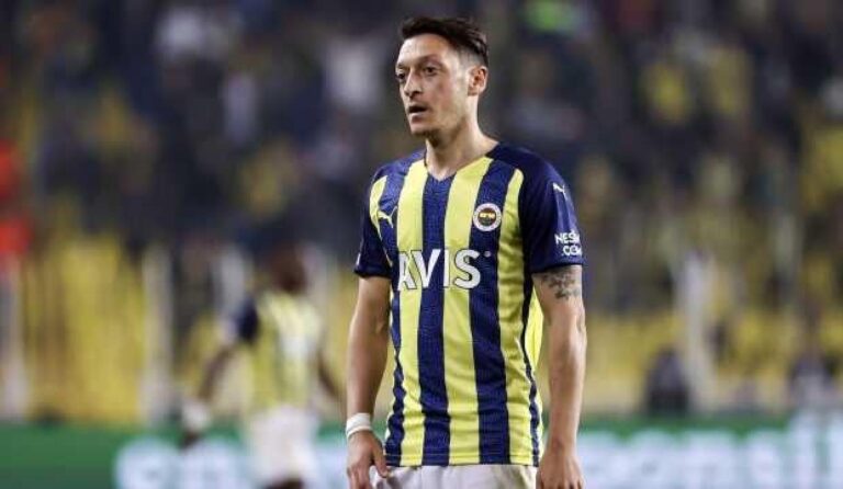 Fenerbahçe nin yıldızı Mesut Özil, Çorum FK yı satın alıyor