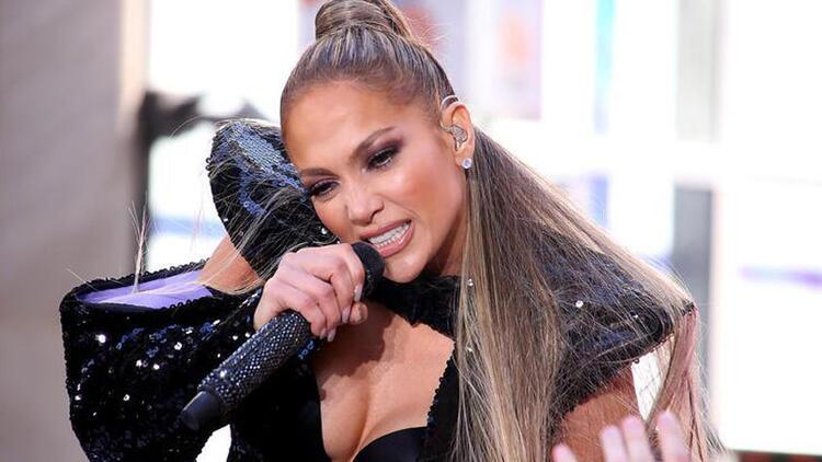 Jennifer Lopez’in devasa nişan yüzüğüne paha biçilemiyor