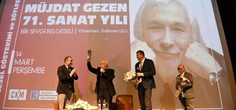 Müjdat Gezen 71. sanat yılını kutladı