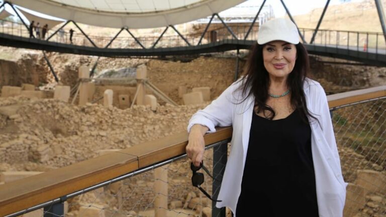 Türkan Şoray Göbeklitepe’yi ziyaret etti