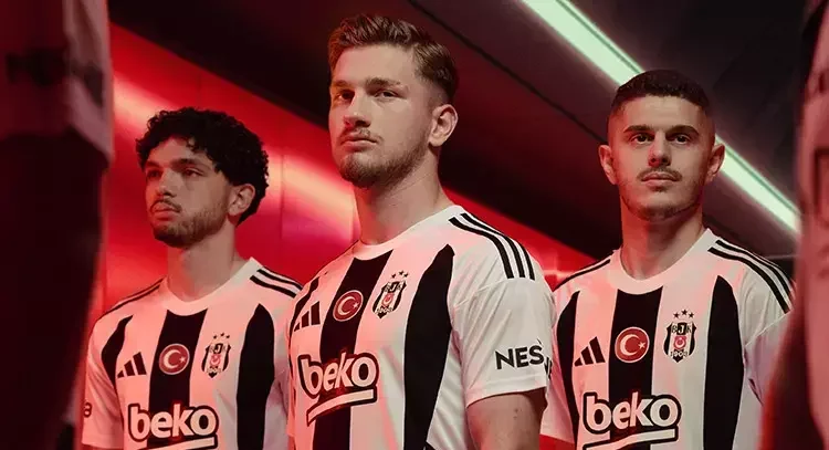 Beşiktaş yeni sezon formasını tanıttı