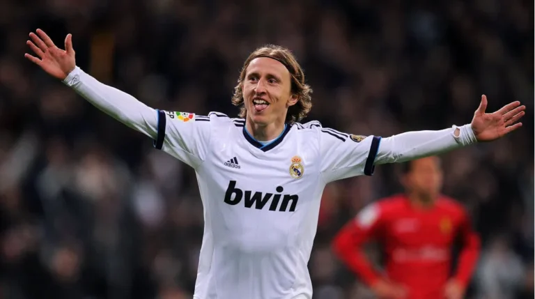 Luka Modric transfer iddialarını sonlandırdı