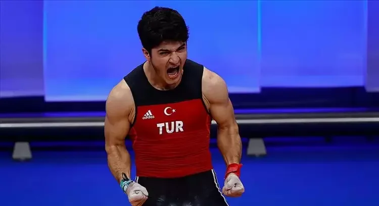 Furkan Özbek olimpiyat dördüncüsü oldu