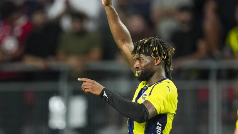 Allan Saint-Maximin ile yollar ayrılıyor