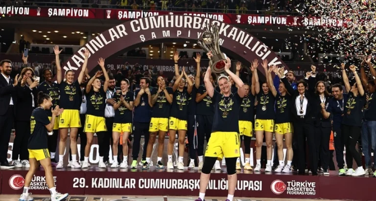 Fenerbahçe Opet, Cumhurbaşkanlığı Kupası’nın sahibi oldu