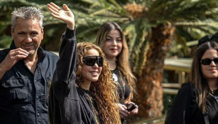 Shakira, hastaneye kaldırıldıktan sonra ilk kez görüntülendi