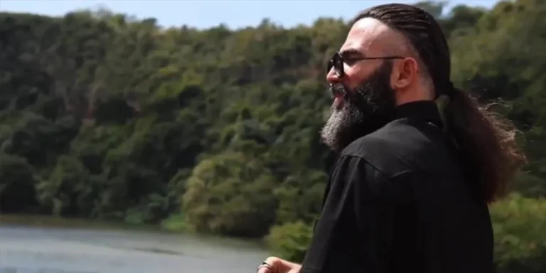 Şarkısına erişim engeli getirilen Turabi’den hamle geldi