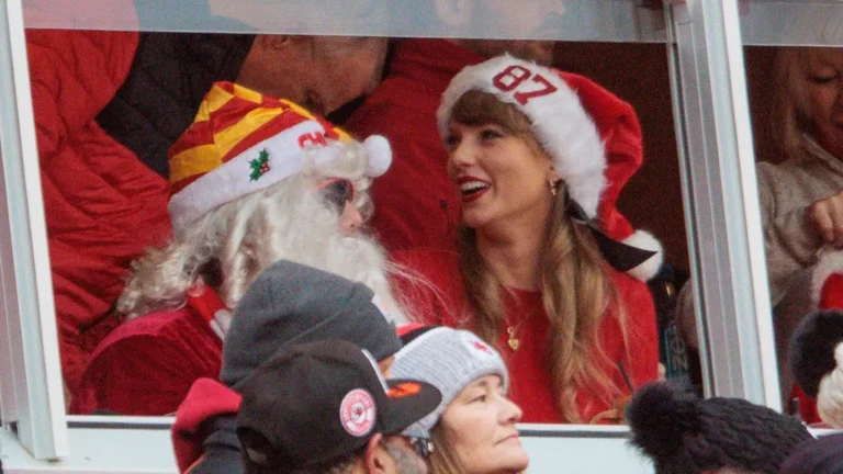 Taylor Swift dev karşılaşmayı tribünde izledi