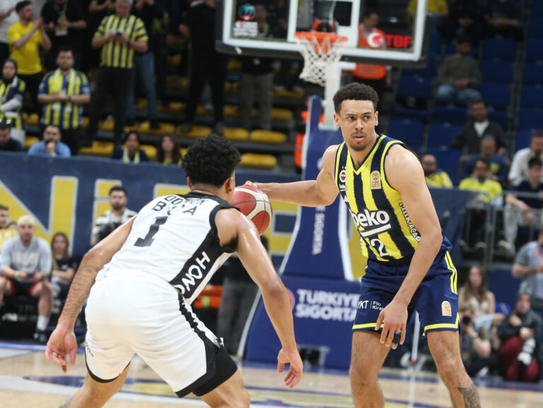 Fenerbahçe Beko Basketbol Süper Ligi’nde Beşiktaş’a yenildi