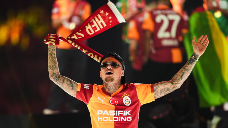 Noa Lang, Galatasaray’a veda etti